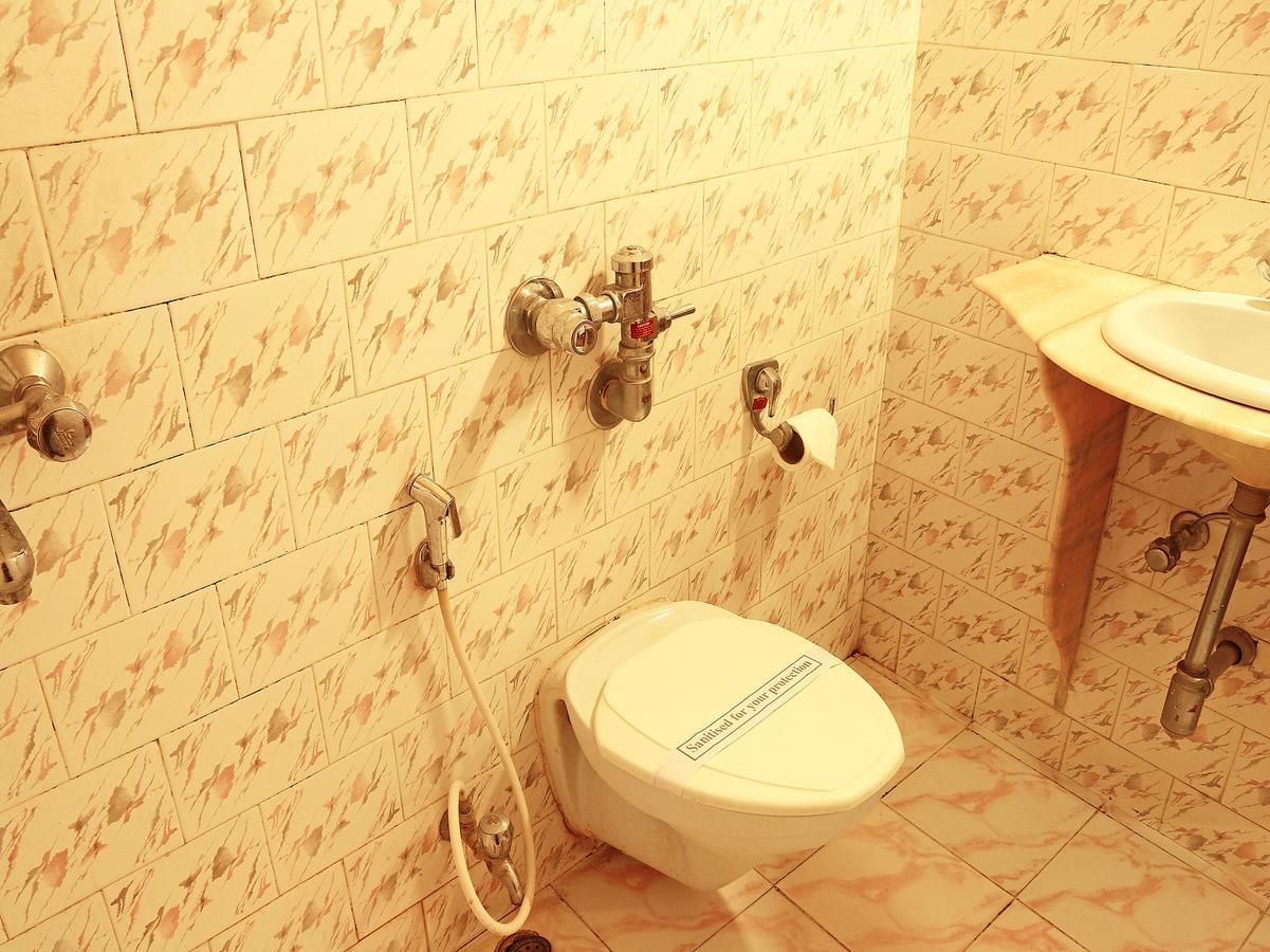 Oyo Rooms Ballygunge Hazra Law College Kalkutta Kültér fotó